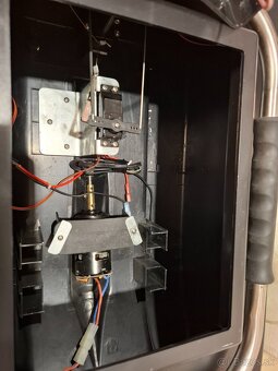 Zavážacia loďka Bait Liner so sonarom - 2