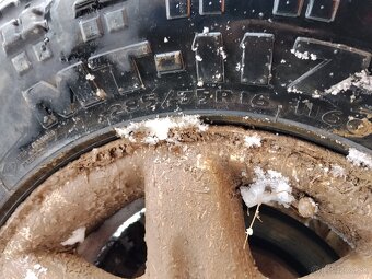 Silverstone 285/75 r16 - 2