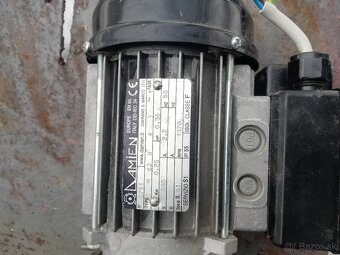 elektromotor s prevodovkou - 2
