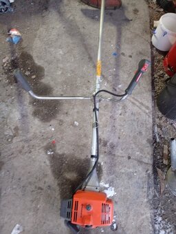 Predám krovinorez Husqvarna 143R - 2