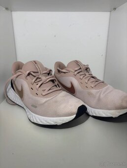 Nike Revolution 5 - 2