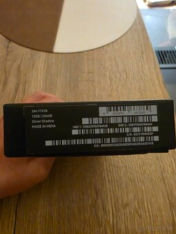 Samsung Galaxy Z Flip 6 - 2