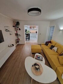 Prenajmem 2 izbový byt 650€+150€ - 2