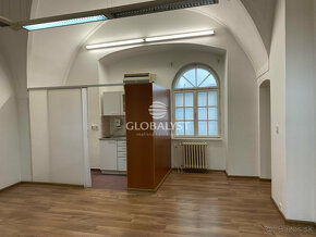 Reprezentatívne kancelárie - 53 m2 v centre mesta - 2