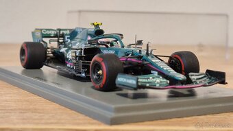 Model F1 Aston Martin AMR21 #5 Vettel 1:43 - 2