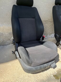 Na predaj pološportové sedačky VW Golf 4 - 2
