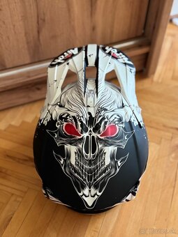 Prilba Airoh Wraap Beast XL + okuliare Raven - 2
