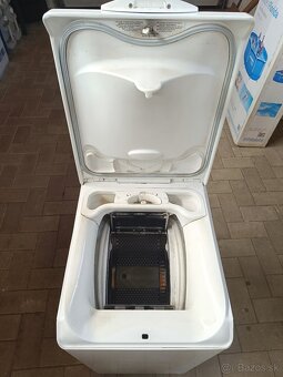 Práčka Electrolux plnená zhora - 2