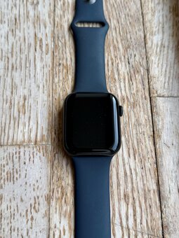 Predám Apple Watch SE 44MM - 2
