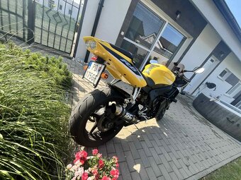 Yamaha R6 2004 - 2