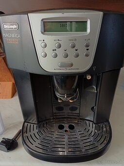 Predám kávovar značky Delonghi Magnifica - 2