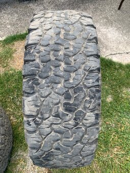 BF Goodrich All-Terrain T/A 265/65r17 - 2