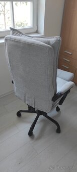 Predam kancelarsku stolicku vyuzivanu 1,5 roka - 2