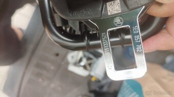 Nový originální pás Škoda Octavia 3 pravý - 2