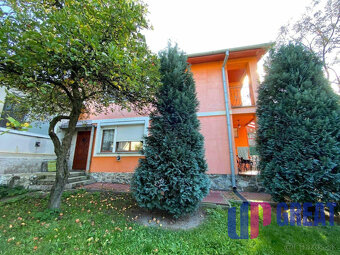 KROMPACHY- rodinný dom (10izieb)+ 3 garáže na PREDAJ - 2