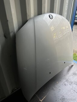 Bmw rad 1 e87 kapota - 2