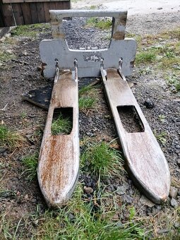 Predám paletové vidly - 2