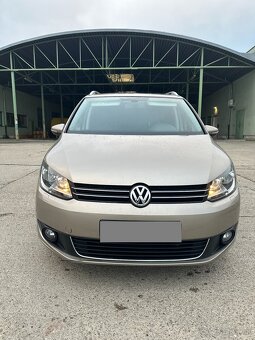 Volkswagen Touran 1.4 TSI Highline 7 miest + Ťažné - 2