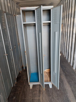 šatníková kovová 2-dverová skriňa - 2