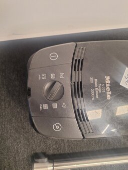 Podlahový vysávač – položka 145 - 2