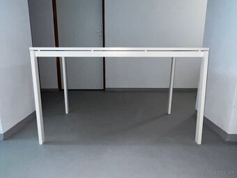 Stôl biely - 2