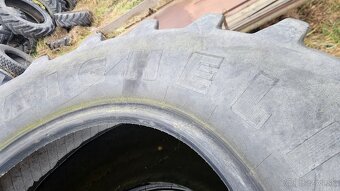 Traktorove pneu 540/65 r24 - 2