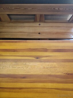 Drevený stôl s lavicou a 4 stoličkami - 2