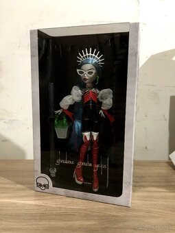 Monster High Ghouluxe Ghoulia Yelps - 2
