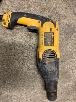 DeWalt vrtacie kladivo - náhradné diely - 2