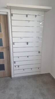Vybavenie predajne europanely, háky... - 2