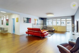 HALO reality - Prenájom, trojizbový byt Bratislava Staré Mes - 2