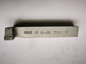 Sustruznicke noze - 2
