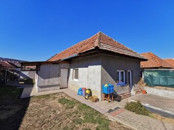 41121-Menší rodinný dom v Malých Uherciach, 685 m2 - 2
