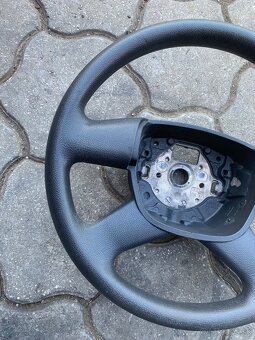 Predám nezodrany volant neošuchany do škoda - 2