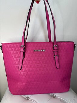 Michael Kors kabelka ruzova - 2