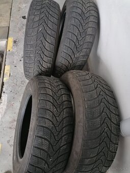 Zimné pneumatiky 215/65 r16 - 2