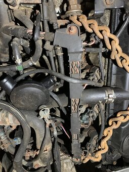 Rozpredám motor 2.0 hdi  Peugeot 406 - 2