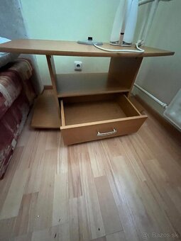 Predám stolík pod TV - 2
