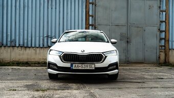 Škoda Octavia Combi 2.0 TDI Style A/T DSG - 2
