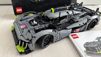 LEGO Technic 42156 PEUGEOT 9X8 24H Le Mans Hybrid Hypercar - 2