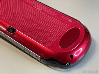 PS Vita Cosmic Red OLED 256 GB 5000 hier - TOP STAV - 2