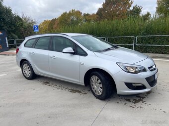 Opel astra J sports tourer - 2