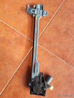 Predam mechanizmus okna - 2