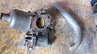 Mini karburátor a časť masky - 2