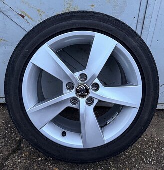 Originál letná sada ŠKODA 215/45 R16 - 2