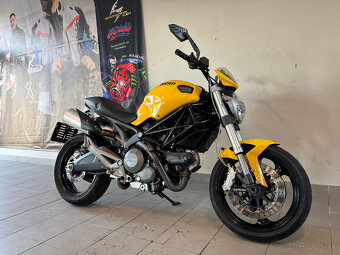 Ducati Monster 696 - 2