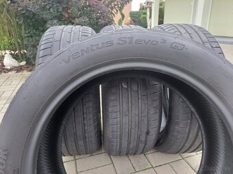 Letné pneumatiky 235/50 R20 - 2