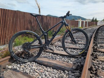 Yt izzo Core 4 L - 2