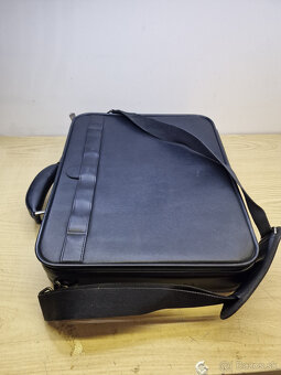Predám koženú tašku Dicota na notebook/laptop - 2