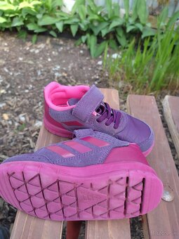 Tenisky adidas č.25 - 2